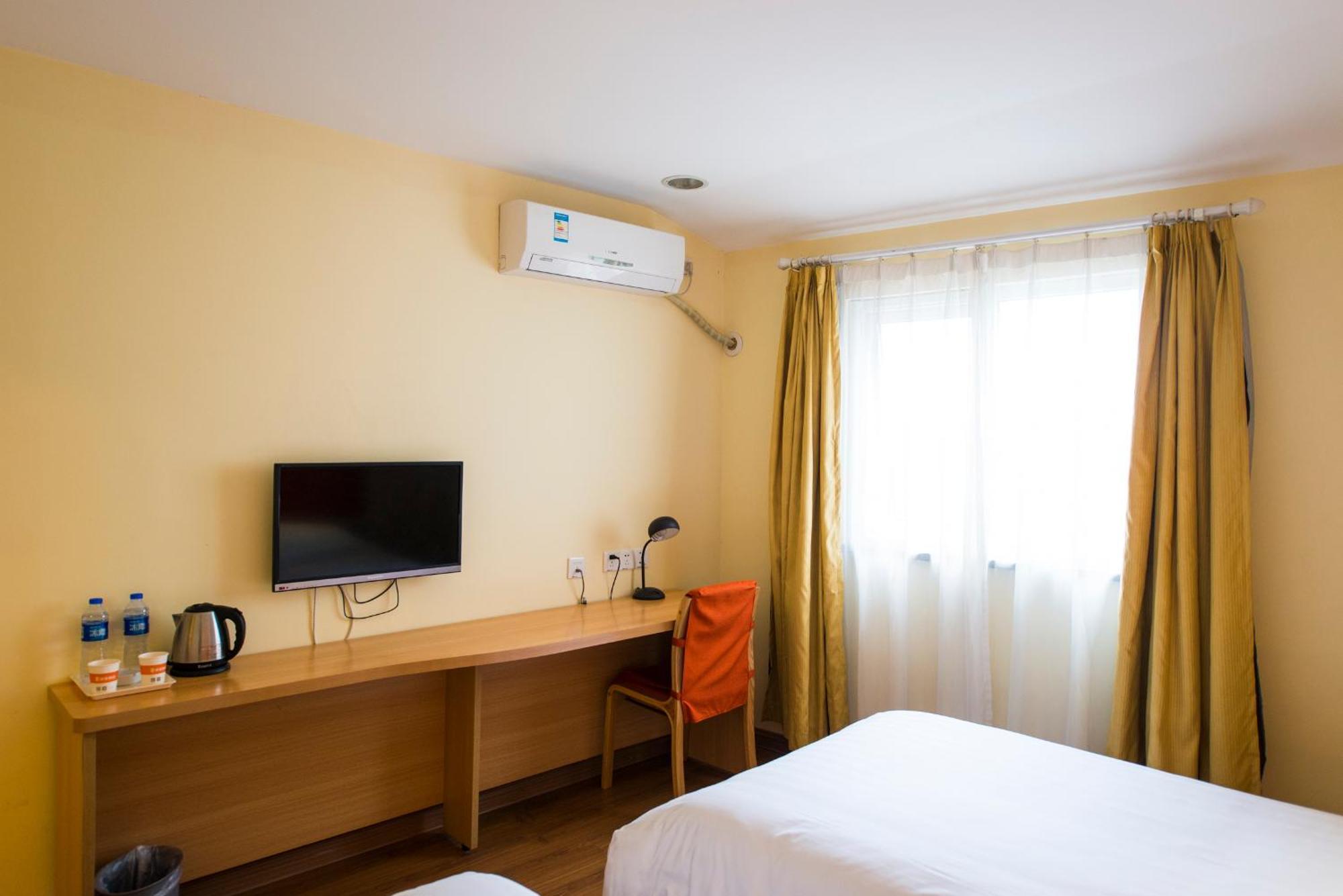 Home Inn Dalian Development Zone Light Railway Station Exterior photo
